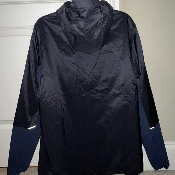 On Cloud mens insulator weather jacket medium black NWOT - Picture 4 of 6